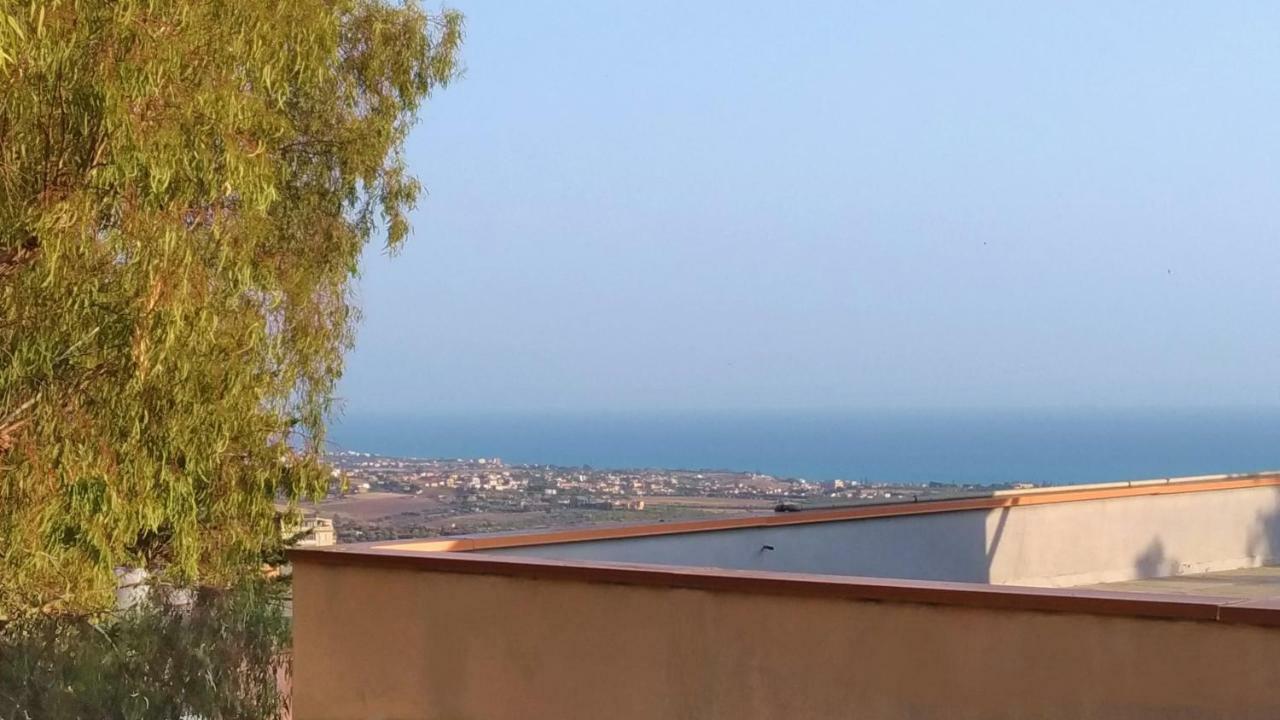 Bed And Breakfast La Mansarda Agrigento Exteriör bild