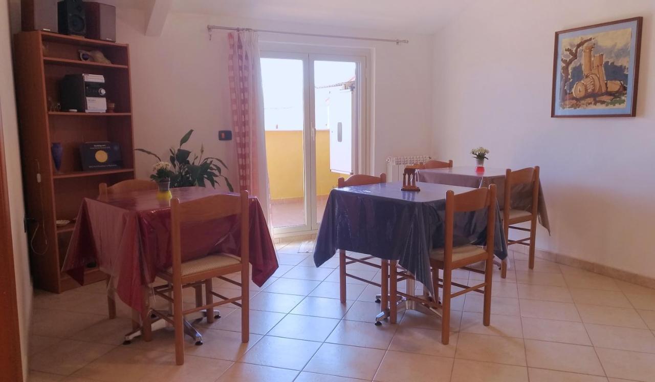 Bed And Breakfast La Mansarda Agrigento Exteriör bild